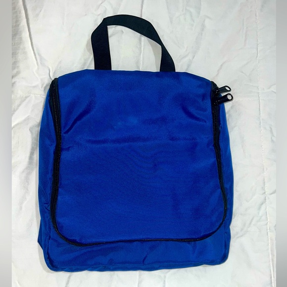 LLBean Traveler - Picture 2 of 4